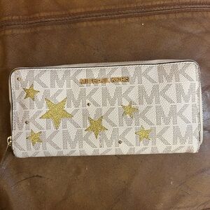 Michael Kors Illustrations Gold Stars Continental Travel Wallet Signature